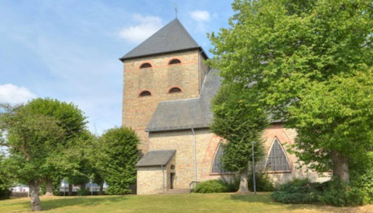 Pfarrkirche St. Apollinaris Frielingsdorf Pfarrkirche St. Apollinaris Frielingsdorf