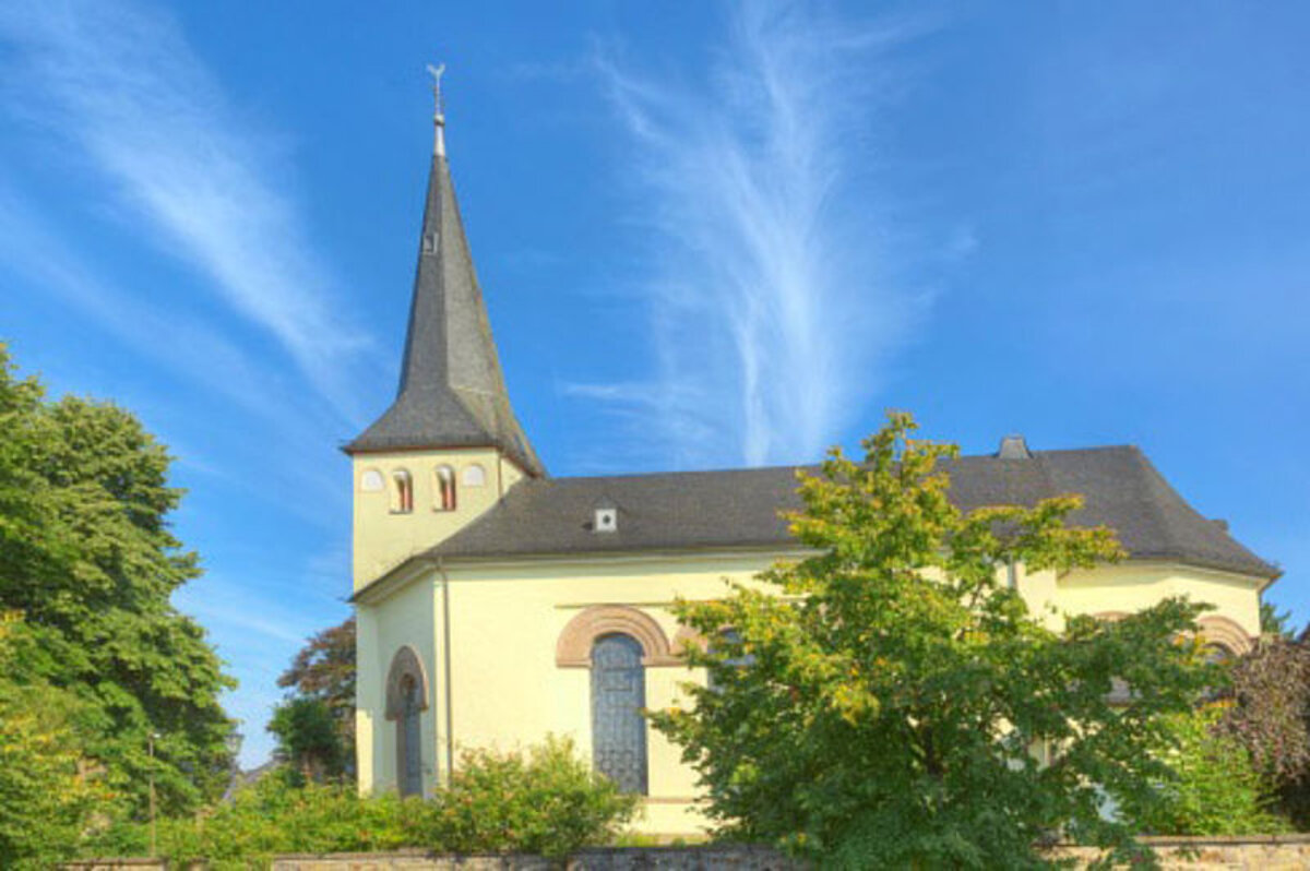 Pfarrkirche St. Laurentius Hohkeppel Pfarrkirche St. Laurentius Hohkeppel